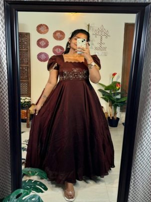 Aaradhya Embroidered Flare Gown