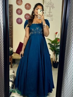 Aaradhya Embroidered Flare Gown