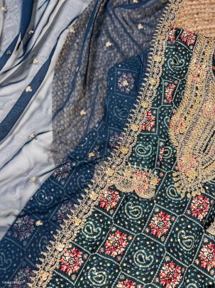 Embroidered Rayon Kurti Set with Organza Dupatta