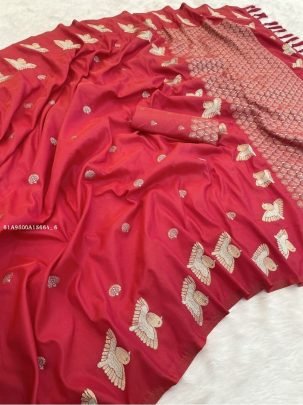 Premium Moonga Silk Saree with Intricate Zari Embroidery and Designer Pallu