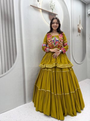 Royal Gamthi Koti Lehenga Choli Set