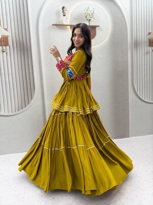 Royal Gamthi Koti Lehenga Choli Set