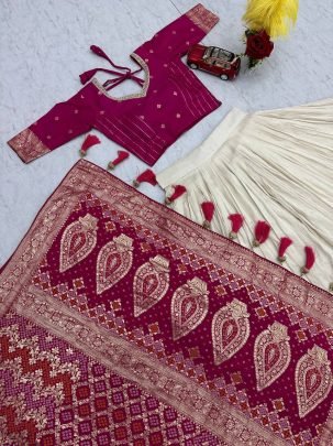 Traditional Lehenga Choli Set with Banarasi Weaving Dupatta & Tassel Border
