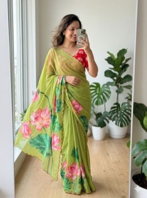 Weightless Chiffon Floral Digital Print With Beautiful Pipe Work